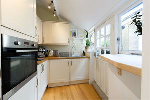 Kitchen- click for photo gallery